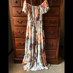 Light weight off the shoulder dress